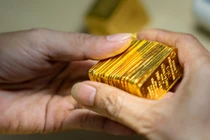 Giá vàng hôm nay 1/10: Nguy cơ giảm xuống 44,3 triệu đồng/lượng