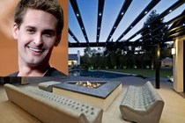 Xem tỷ phú trẻ nhất thế giới tiêu tiền