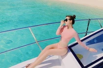 Nữ ca sĩ “Anh nhà ở đâu thế” khoe ảnh bikini mát mẻ khiến fan trầm trồ 