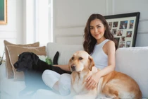 Mùa hè muốn mặc đẹp và mát, hãy chọn thời trang chất lừ như Hà Tăng