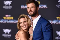 Bí quyết giữ dáng nóng bỏng của bà xã “thần Sấm” dù hơn chồng 7 tuổi