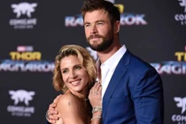 Bí quyết giữ dáng nóng bỏng của bà xã “thần Sấm” dù hơn chồng 7 tuổi