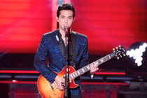 Quán quân American Idol 2019 Laine Hardy đẹp trai, ăn mặc đầy nam tính