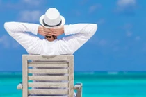 Uất nghẹn vì người cũ gửi ảnh nóng bêu riếu tôi với bố mẹ chồng