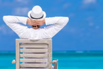 Uất nghẹn vì người cũ gửi ảnh nóng bêu riếu tôi với bố mẹ chồng