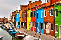 Kiến trúc độc ở hòn đảo màu mè nhất nước Ý