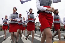 Xem cảnh mỹ nhân tiếp viên hàng không phát sốt vì Song Joong Ki 