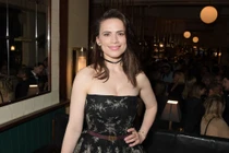 “Bạn gái mới” của Tom Cruise sở hữu gu thời trang “bốc lửa”