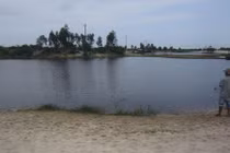 Quảng Nam: Bé gái đuối nước thương tâm dưới hố khai thác titan