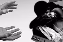 Thoát thân khi bị lừa bán, cô gái bán ngược kẻ buôn người 