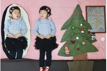 Mẹ Nhật biến giấc ngủ của hai con thành những hình ảnh ngộ nghĩnh