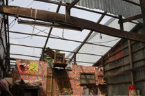 Giông lốc làm hư hại hơn 500 mái nhà ở An Giang