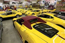 Bộ sưu tập siêu xe Ferrari vàng chóe lớn nhất thế giới