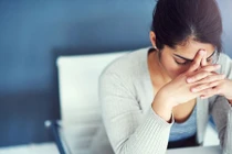 Người giúp việc chạy dài vì mẹ quá khó tính