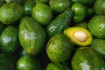 Những loại rau quả không nên cho vào máy ép trái cây