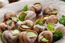 Ốc sên bơ tỏi - món ngon độc đáo trong ẩm thực Pháp