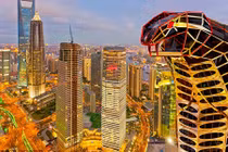 Kinh ngạc tòa nhà chọc trời hình rắn hổ mang bành
