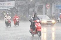 Hà Nội nắng, miền Nam mưa to do ảnh hưởng bão số 9