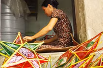 Trung thu về thăm xóm đèn lồng