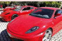 Làm “nhái” siêu xe Ferrari, giá bằng 1/5 xe xịn