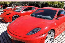 Làm “nhái” siêu xe Ferrari, giá bằng 1/5 xe xịn