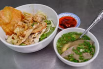 Bí mật bất ngờ việc tiệm mì của người Hoa ở Sài Gòn luôn có chữ “Ký”