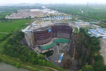 Ngắm khách sạn vách đá siêu sang ở Trung Quốc sắp hoàn thiện