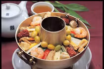 Đến quê hương ông Park Hang Seo, đừng quên món lẩu Hàn Quốc cực hấp dẫn này