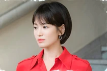 Soi gu thời trang trẻ trung của mỹ nhân “không tuổi” Song Hye Kyo