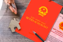 Bỏ tiền xây nhà, ngã ngửa vì chị gái mang sổ đỏ đi cầm