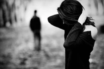 Biết món quà bạn trai tặng “em gái mưa”, tôi nhắn tin chia tay