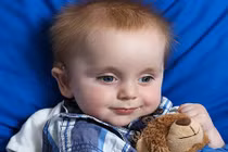 Em bé tàn tật chỉ vì không được xét nghiệm vàng da