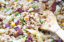 Cách làm cơm chiên thịt hun khói nhìn muốn ăn ngay