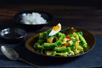 Mướp đắng xào 3 loại trứng ăn cực ngon và không hề đắng