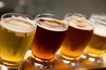 Uống bia giải nhiệt sai cách khiến bạn càng uống càng khát