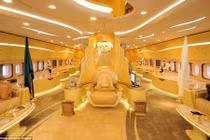 Choáng váng hình ảnh ngai vàng trong chuyên cơ của tỷ phú