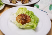 Thịt gà băm viên sốt nước tương dễ làm ăn hoài không ngán