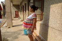 Lập kỷ lục Guinnes vì mang thai 17 tháng chưa đẻ