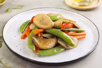 Salad nấm đùi gà xào chua cùng rau củ tuyệt ngon