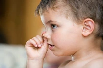 Cha mẹ làm gì để sửa những thói quen xấu của trẻ?