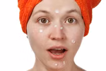 Trị mụn bằng Accutane, hại nhiều hơn lợi?