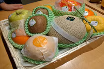 Top trái cây bình dân ở VN giá cao ngất tại Nhật Bản