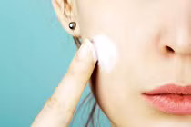 Dưỡng ẩm sai cách vừa hại da vừa tốn tiền