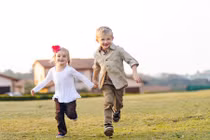 Phương pháp nuôi dưỡng anh chị em của trẻ tự kỷ công bằng