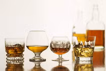 Lý giải thú vị mức độ say xỉn của các loại rượu