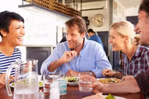 Sai lầm khi ăn trưa khiến bạn tăng cân vùn vụt