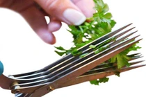 Một con dao sắc bén hơn đứt dụng cụ nhà bếp thông minh