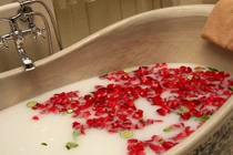 Cách tắm thải độc để làm sạch, thư giãn và trẻ hóa cơ thể