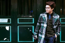 Chàng bác sĩ phụ sản bất ngờ nổi tiếng trên mạng 