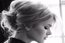 Tóc búi quả chuối “cẩu thả” cực thời trang cho nàng lười